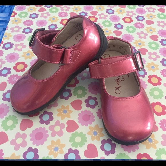Umi Size US 5 Mary Jane style shiny pink shoes - Picture 6 of 10